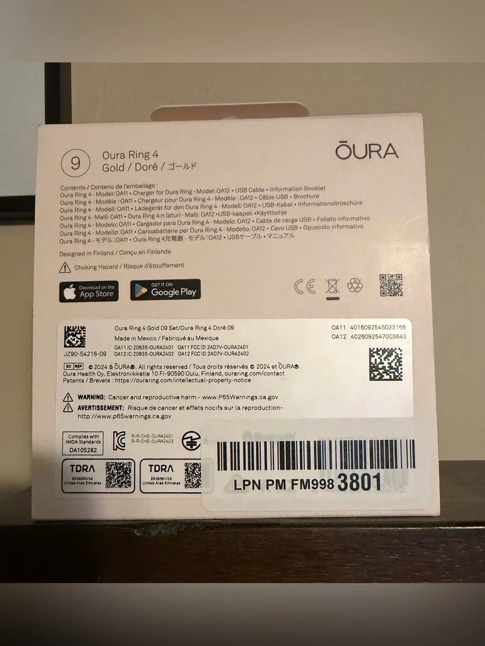 Oura Ring 4 - Gold Size 9